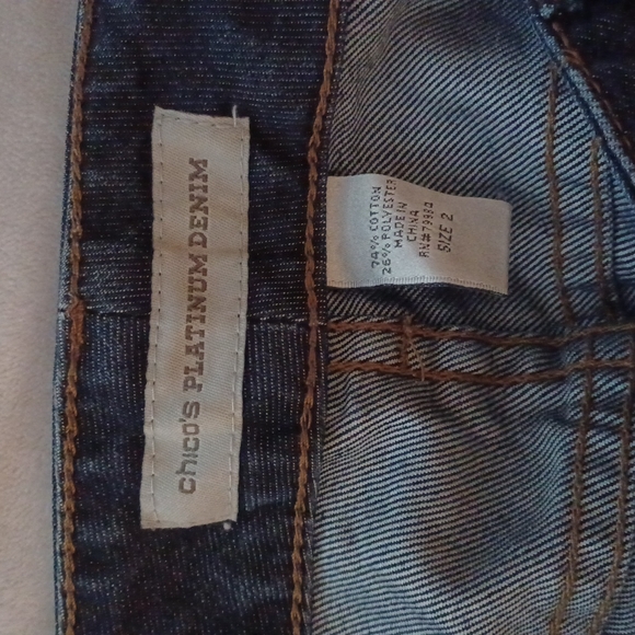 Chico's Platinum jeans. Chico's size 2 which is a 12 - Picture 3 of 8